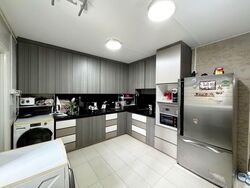 Blk 210 Pasir Ris Street 21 (Pasir Ris), HDB Executive #533139841
